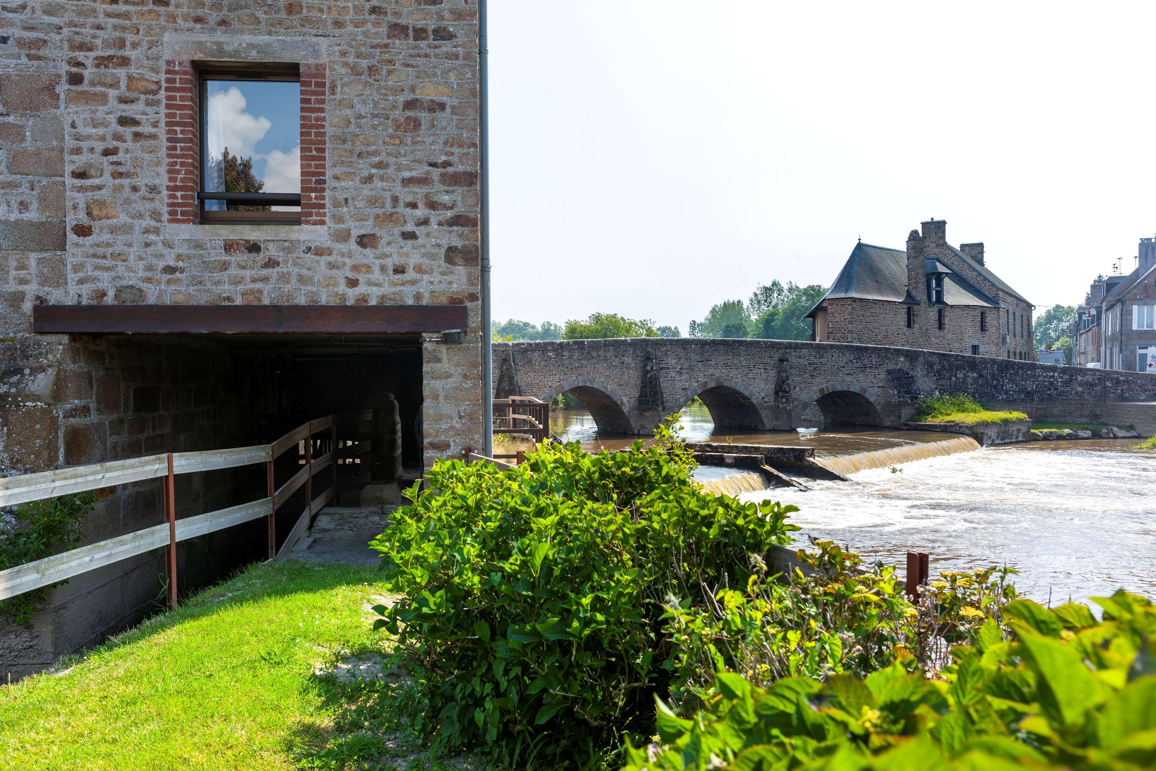 Best Western Le Moulin De Ducey Exterior foto